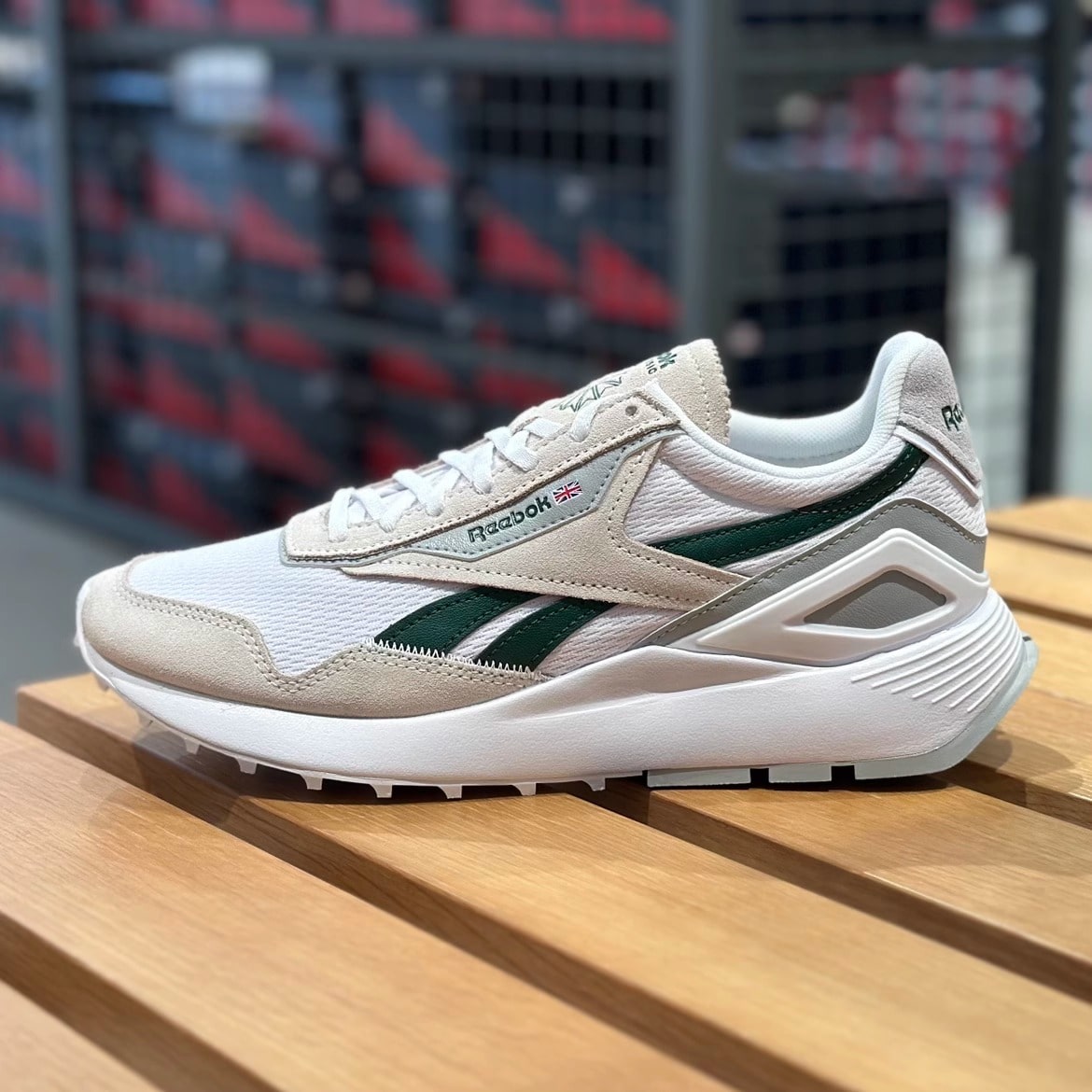 Dark green reebok classics store