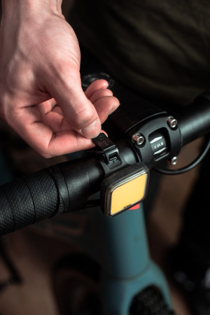 Фары и фонари Фонарь передний Knog Blinder Skull Артикул 12285