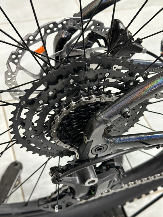 Купить Silverback SE:SERIES 10 29 2026 Gloss Rainbow Pearl/Matt Black Артикул 4816026331402, 4816026331396