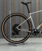 Гравийные велосипеды, комфорт плюс Specialized Diverge 4 Comp Carbon 2026 SRAM Apex AXS Dolomite Metallic/ Orange Zest Артикул 95426-5049, 95426-5054, 95426-5056, 95426-5061, 95426-5052, 95426-5058