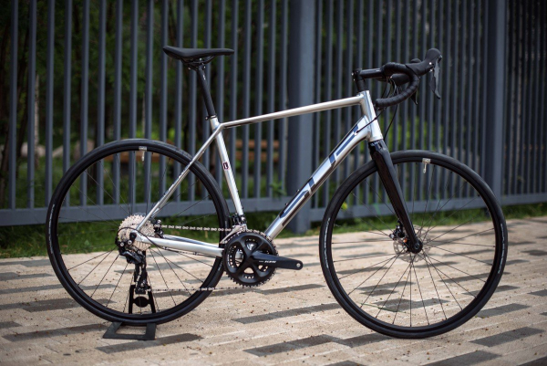Superior X-Road Issue Disc 700C 2024 Chrome/Black