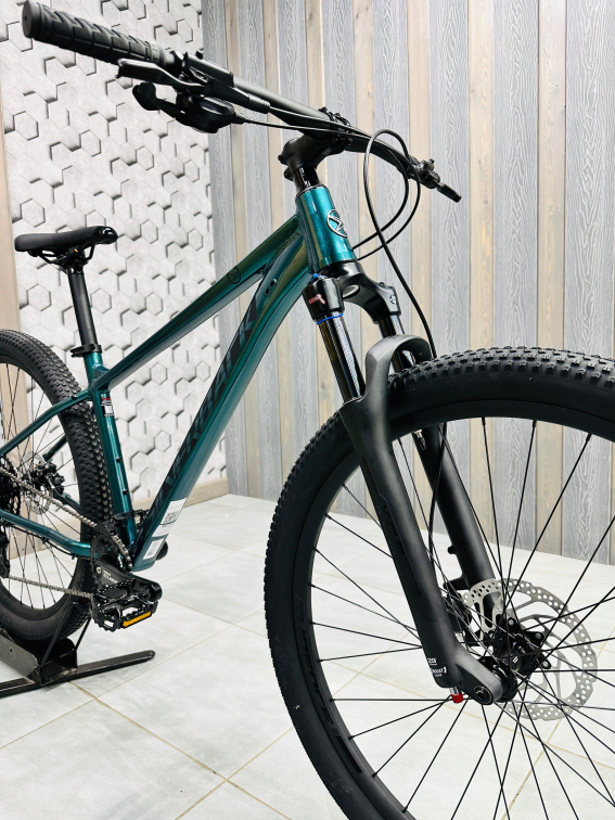 Купить Silverback SE:SERIES 9 29 2026 Gloss Metallic Emerald/Matt Black Артикул 4816026331327, 4816026331334