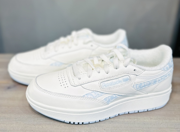 Кроссовки Кроссовки женские Reebok Club C Double Revenge glass blue/chalk/chalk Артикул H036527.5, H0365210, H036525.5, H036529, H036529.5, H0365210.5, H036526, H036528.5, H036528, H036527, H0365211, H036526.5