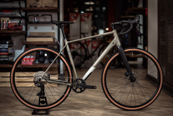 Superior X-Road Elite GR 2024 Matte Sand Grey