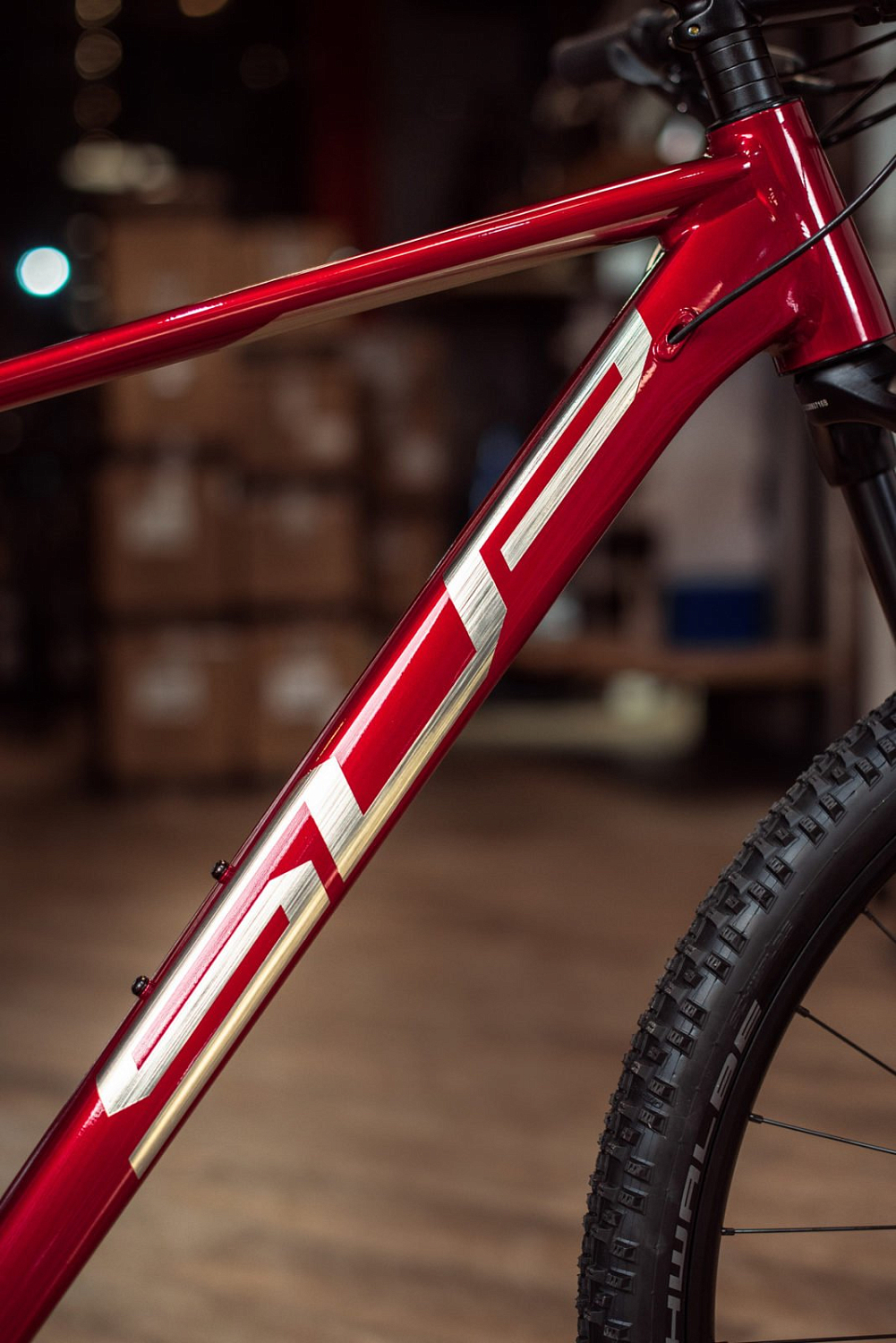 Superior XC 819 2024 Gloss Dark Red Silver