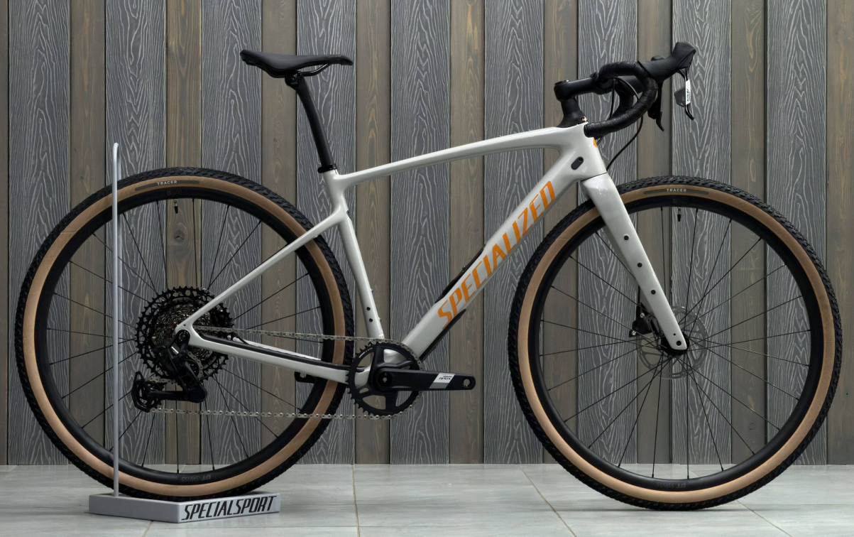 Гравийные велосипеды, комфорт плюс Specialized Diverge 4 Comp Carbon 2026 SRAM Apex AXS Dolomite Metallic/ Orange Zest Артикул 95426-5049, 95426-5054, 95426-5056, 95426-5061, 95426-5052, 95426-5058