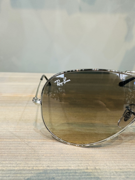 Очки Очки городские Ray-Ban Aviator оправа Polished Silver Metal линза Light Grey Gradient Артикул 