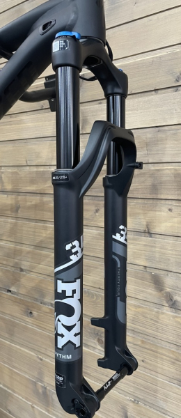 фреймсет specialized fuse 29 2022 satin black / gloss black