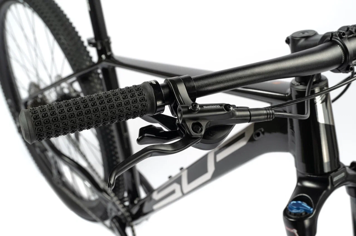 Купить Superior XC 879 2025 Gloss Gold Black/Chrome Артикул 801.2025.29469, 801.2025.29473, 801.2025.29467, 801.2025.29477