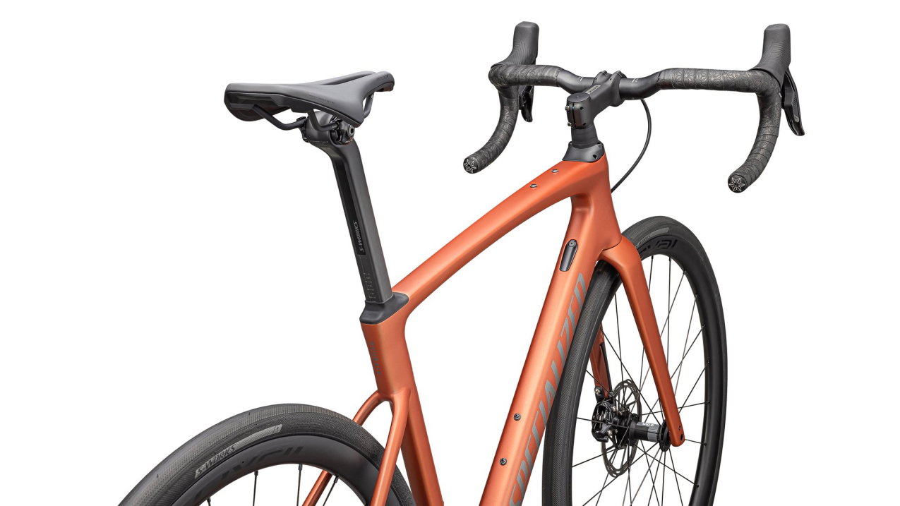 Шоссейные велосипеды Specialized Roubaix Expert 2025 Satin Copper / Smoke Артикул 94425-3044, 94425-3049, 94425-3054, 94425-3061, 94425-3056, 94425-3064, 94425-3052, 94425-3058