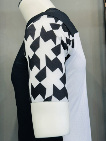 Джерси, толстовки, худи Джерси Assos Equipe RS Aero SS Black Series Артикул 11.20.278.18.XL, 11.20.278.18.M, 11.20.278.18.XXL, 11.20.278.18.L, 11.20.278.18.S