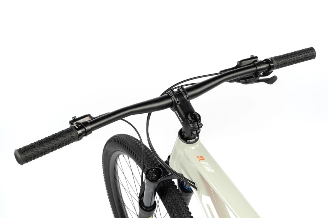 Купить Superior XC 879 2025 Gloss Grey/Orange Артикул 801.2025.29472