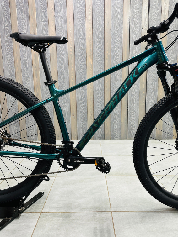 Купить Silverback SE:SERIES 9 29 2026 Gloss Metallic Emerald/Matt Black Артикул 4816026331327, 4816026331334