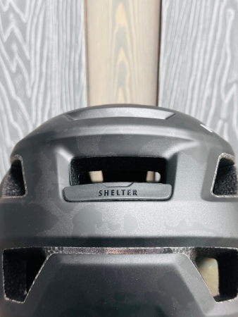 Шлемы Велошлем подростковый Met Shelter Black Артикул 3HM163CE00UNBK1