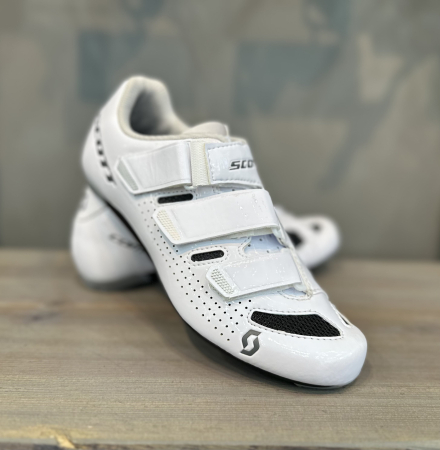 Велотуфли шоссе и триатлон Велотуфли женские Scott Road Comp gloss white/gloss black Артикул 7613368818984, 7613368819011, 7613368819028, 7613368818991