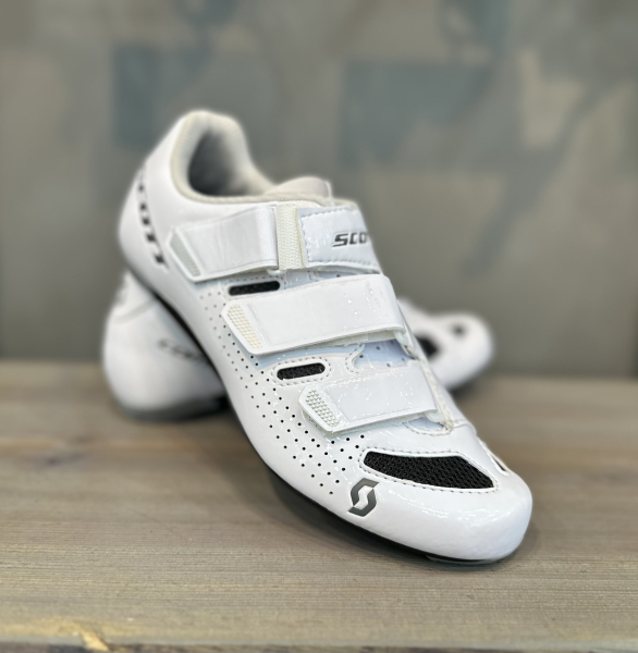 Велотуфли шоссе и триатлон Велотуфли женские Scott Road Comp gloss white/gloss black Артикул 7613368818991, 7613368818984, 7613368819011, 7613368819028