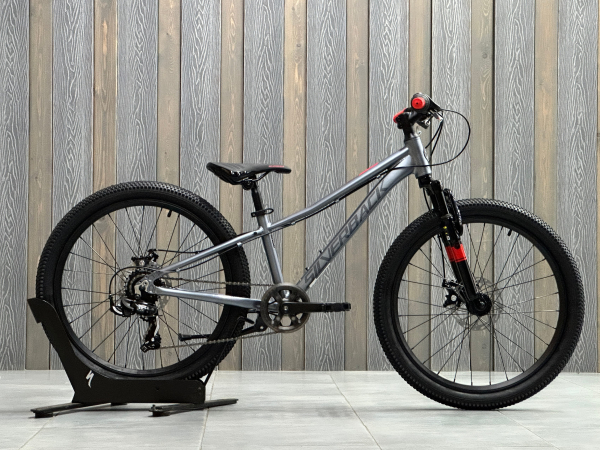 Silverback Spyke 24 D 1 Boy 2026 Matt Xenon Grey/Matt Orange