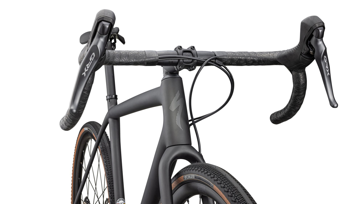 Циклокроссовые, внедорожные велосипеды Specialized Crux Comp - Shimano GRX 2025 Satin Carbon/Smoke  Артикул 91425-5554, 91425-5558, 91425-5552, 91425-5561, 91425-5549, 91425-5556