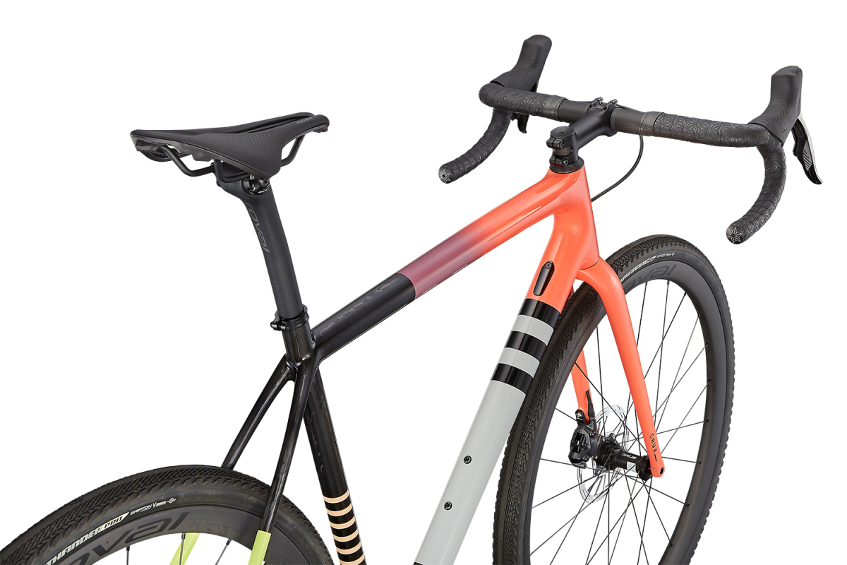 Циклокроссовые, внедорожные велосипеды Specialized Crux Pro 2022 Gloss Coral Lilac Fade / Carbon / Limestone / Papaya / Grey / Black Артикул 91422-1152, 91422-1156, 91422-1154, 91422-1161, 91422-1158, 91422-1149
