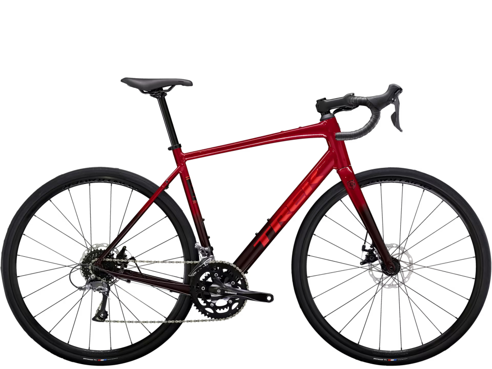 Шоссейные велосипеды Trek Domane AL 2 Gen 4 Crimson to Dark Carmine Fade Артикул 5301360, 5301359, 41587, 5301362, 5301361, 5301363