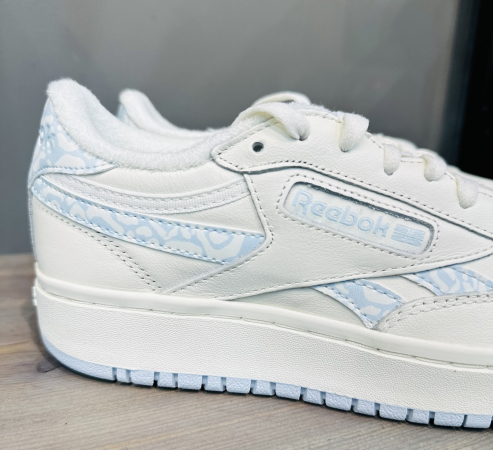 Кроссовки Кроссовки женские Reebok Club C Double Revenge glass blue/chalk/chalk Артикул H036527.5, H0365210, H036525.5, H036529, H036529.5, H0365210.5, H036526, H036528.5, H036528, H036527, H0365211, H036526.5