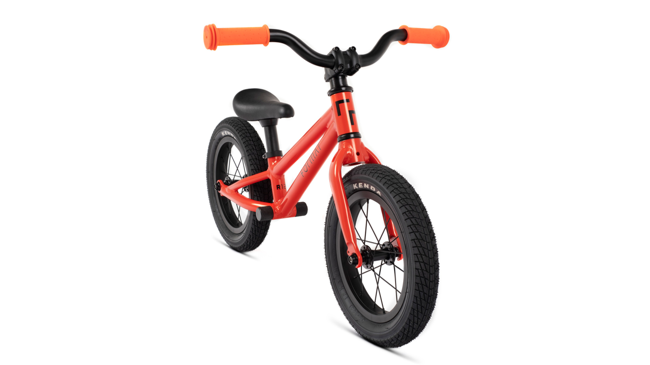 Беговелы для мальчиков Format RUNBIKE 12 2022 красный Артикул 