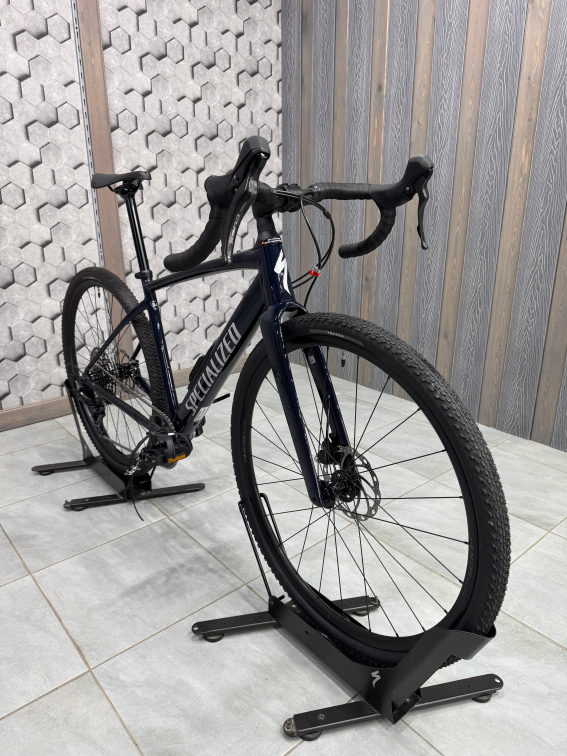 Гравийные велосипеды, комфорт плюс Specialized Diverge 4 Sport Alloy 2026 Gloss Dark Navy / Dolomite Metallic Артикул 95426-6349, 95426-6352, 95426-6354, 95426-6356, 95426-6358, 95426-6361