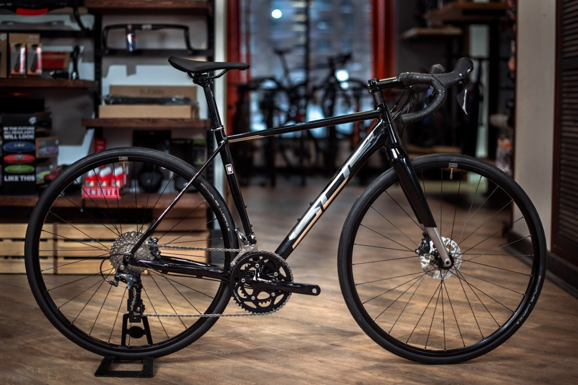 Туристические велосипеды Superior X-Road Comp 700c 2024 Gloss Black Metallic/Chrome Артикул 801.2023.28011, 801.2023.28010, 801.2023.28008, 801.2023.28009