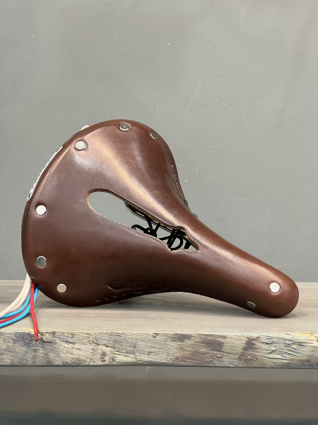 седло brooks b17 carved short brown