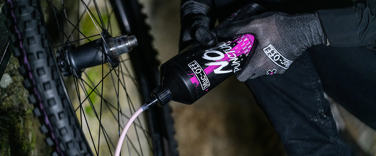 Герметик для бескамерных покрышек MTB Muc-Off Tubeless Sealant 1 литр 822