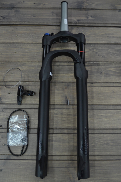 Вилки Вилка 29 RockShox 30 Gold 29, Solo Air spring, remote lockout, rebound adjust, 9mm QR, OEM Артикул 