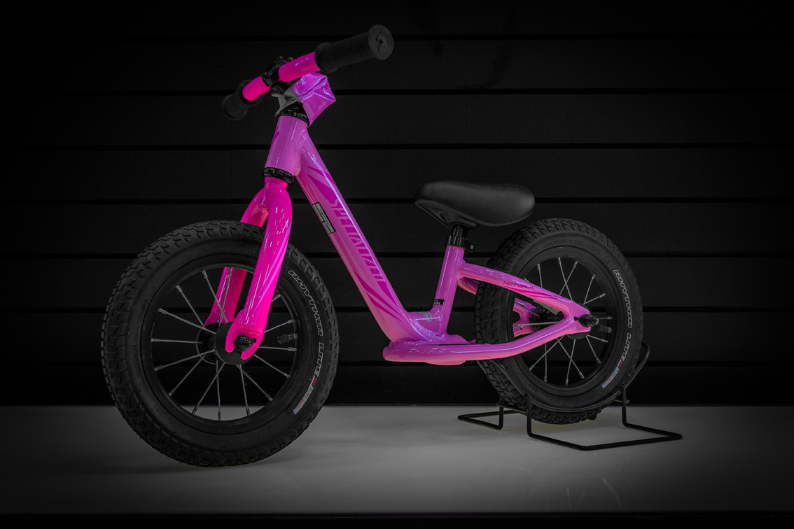 Беговелы для девочек Specialized Hotwalk Girls 2016 Артикул B4E0-0105
