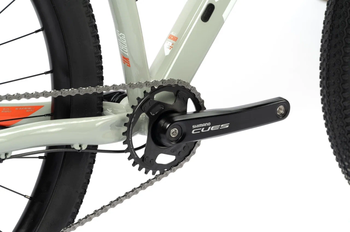 Купить Superior XC 879 2025 Gloss Grey/Orange Артикул 801.2025.29472