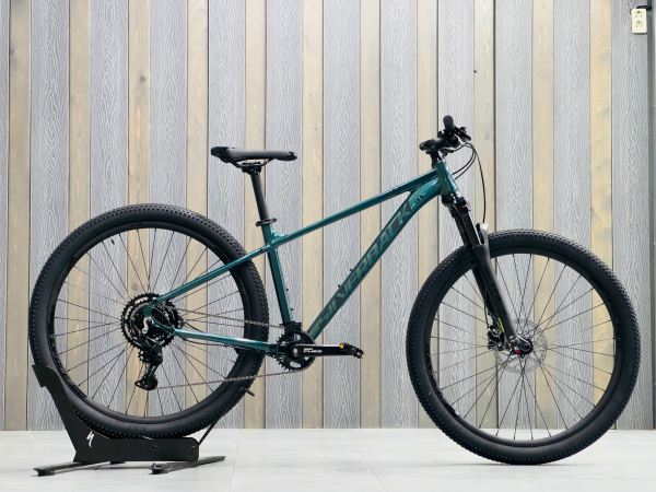 Silverback SE:SERIES 9 29 2026 Gloss Metallic Emerald/Matt Black
