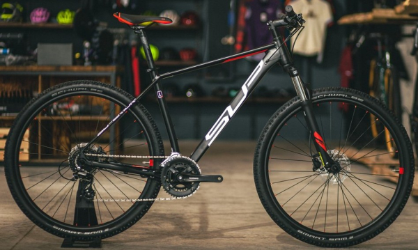 Superior XC 819 2024 Matte Black White Team Red