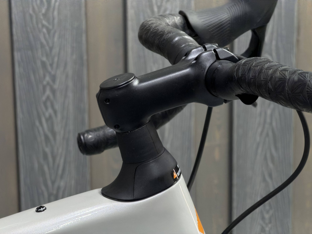 Гравийные велосипеды, комфорт плюс Specialized Diverge 4 Comp Carbon 2026 SRAM Apex AXS Dolomite Metallic/ Orange Zest Артикул 95426-5049, 95426-5054, 95426-5056, 95426-5061, 95426-5052, 95426-5058