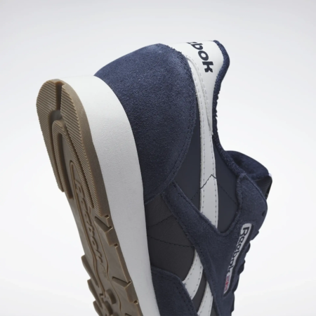Кроссовки Кроссовки Reebok Classic Leather vector navy/vector navy/ftwr white Артикул GV96426, GV964211.5, GV96427, GV964211, GV96428, GV96426.5, GV964210