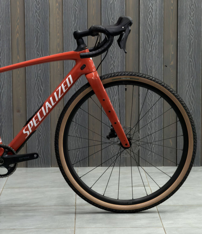 Гравийные велосипеды, комфорт плюс Specialized Diverge 4 Sport Carbon 2026 Shimano GRX 600 Deep Orange/ Dune White Артикул 95426-6449, 95426-6456, 95426-6461, 95426-6454, 95426-6452, 95426-6458