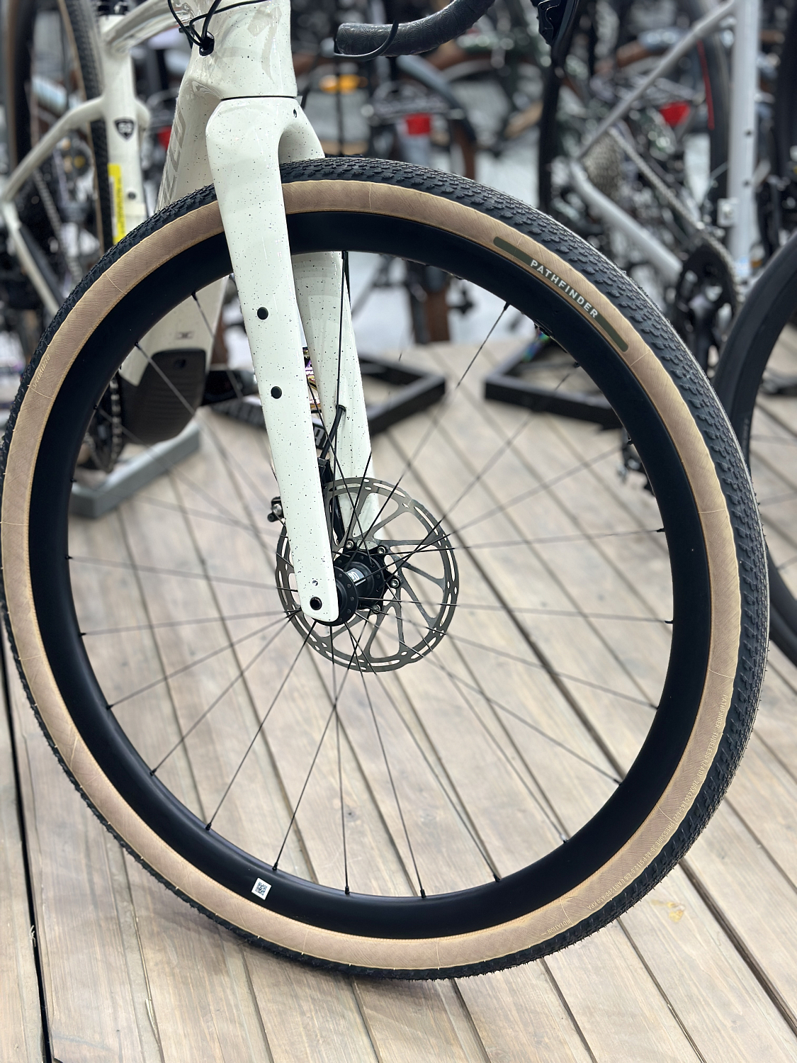 Покрышка 700 Specialized Pathfinder TLR Tan Wall