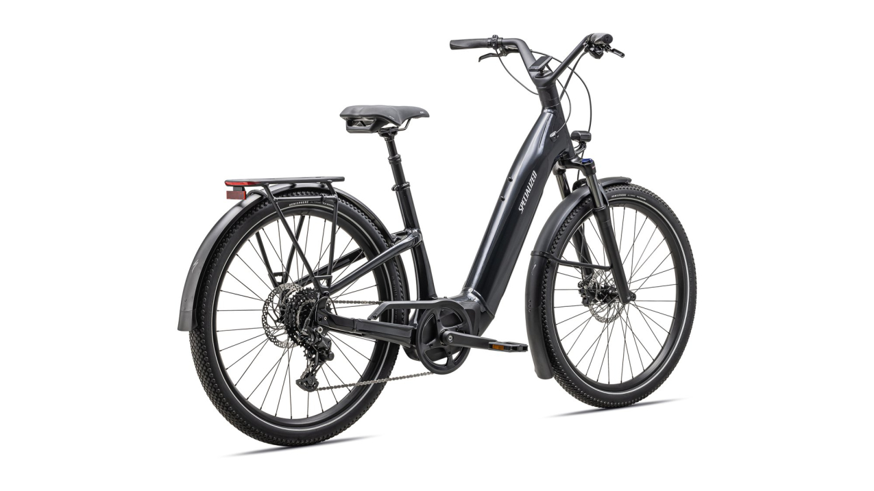 TURBO COMO - современный уровень комфорта Specialized Turbo Como 4.0 2025 Cast Black / Silver Reflective Артикул 90424-5402, 90424-5404, 90424-5403