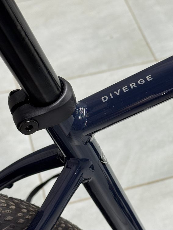 Гравийные велосипеды, комфорт плюс Specialized Diverge 4 Sport Alloy 2026 Gloss Dark Navy / Dolomite Metallic Артикул 95426-6349, 95426-6352, 95426-6354, 95426-6356, 95426-6358, 95426-6361