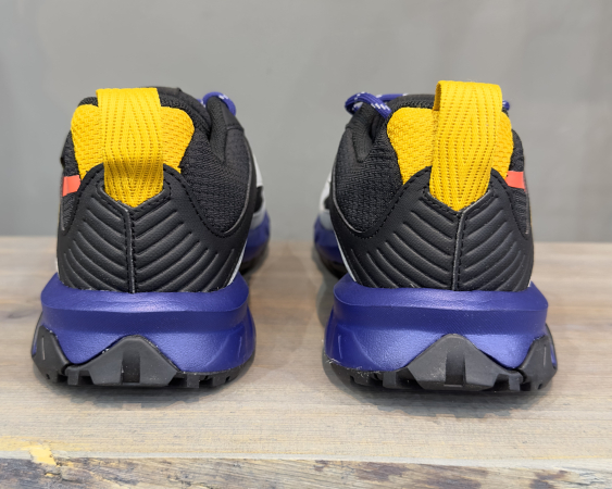 Кроссовки Кроссовки женские Reebok Ridgerider 6 GTX core black/bold purple/orange flare Артикул GX22479.5, GX224710, GX22479, GX22477, GX22478.5, GX224710.5