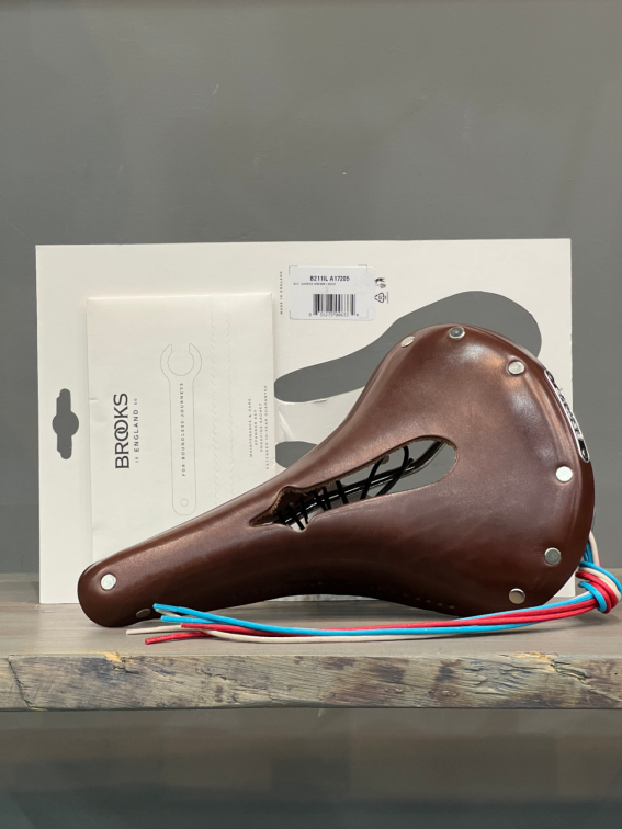 Седла Седло Brooks B17 Carved Brown Артикул 