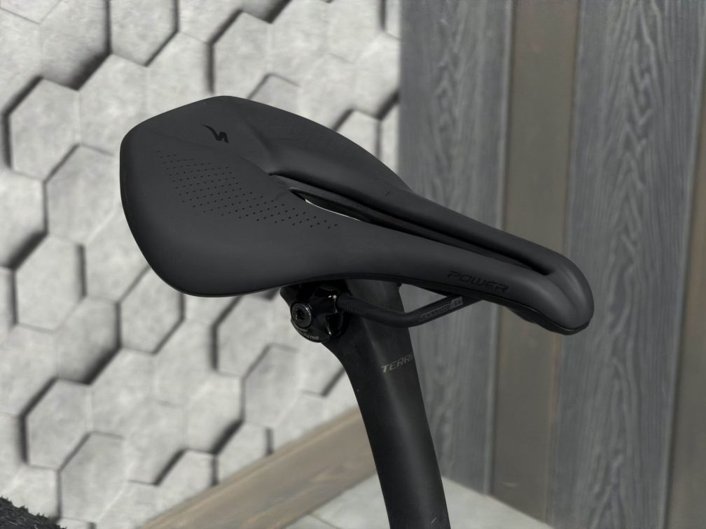 Гравийные велосипеды, комфорт плюс Specialized Diverge 4 Expert 2026 SRAM Rival XPLR Nebula Metallic/ Sandstone Metallic Артикул 95426-3249, 95426-3256, 95426-3254, 95426-3258, 95426-3252, 95426-3261