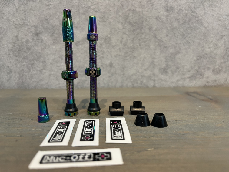 Бескамерная технология Бескамерный ниппель Muc-Off V2 Tubeless Presta Valves 60мм Артикул 5037835209747, 5037835209761, 5037835209716, 5037835209679