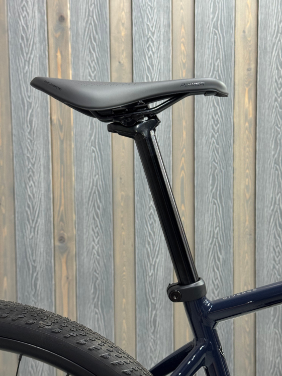 Гравийные велосипеды, комфорт плюс Specialized Diverge 4 Sport Alloy 2026 Gloss Dark Navy / Dolomite Metallic Артикул 95426-6349, 95426-6352, 95426-6354, 95426-6356, 95426-6358, 95426-6361
