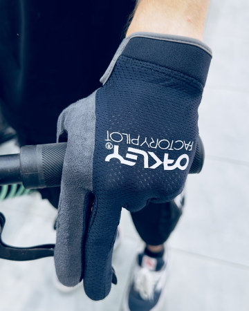 Велоперчатки Велоперчатки женские LF Oakley All Mountain Mtb Glove Blackout Артикул FOS800022-02E-M, FOS800022-02E-L, FOS800022-02E-S