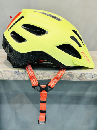 Шлемы Шлем детский Specialized Shuffle Child Led Mips Limestone Артикул 60023-1632