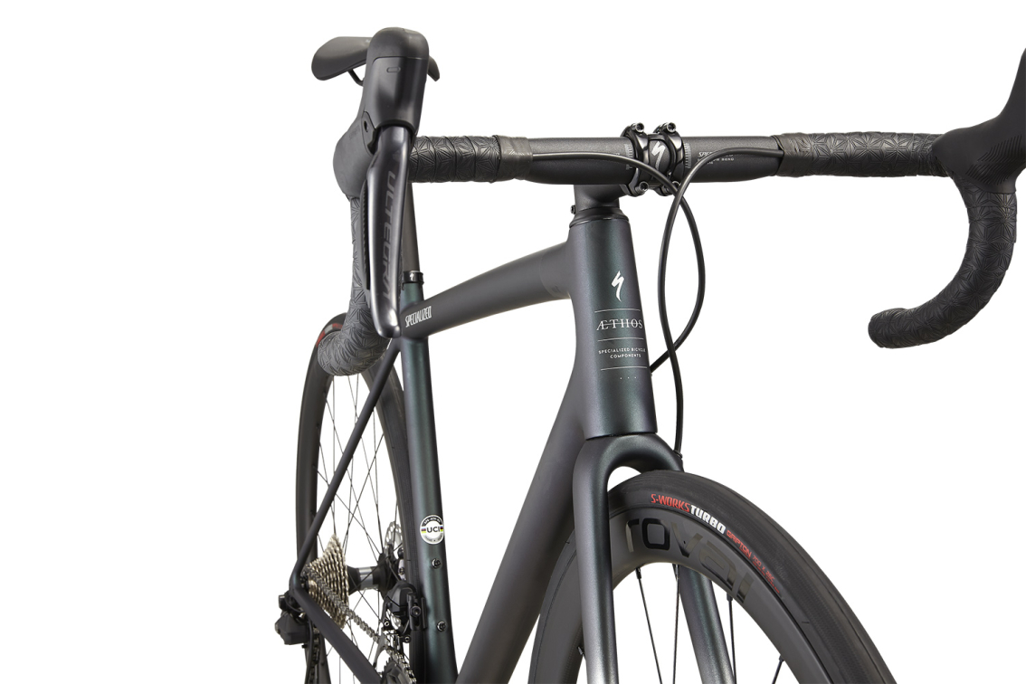 Шоссейные велосипеды Specialized Aethos Expert 2022 Chameleon Oil Tint / Flake Silver Артикул 97222-3056, 97222-3058, 97222-3049, 97222-3052, 97222-3054, 97222-3061