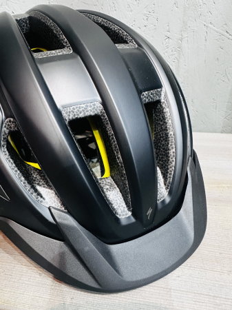 Шлемы Шлем Specialized Chamonix 3 Mips Matte Black Артикул 60124-1854, 60124-1852, 60124-1853 Шлемы Шлем Specialized Chamonix 3 Mips Matte Black Артикул 60124-1854, 60124-1852, 60124-1853